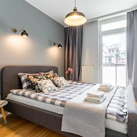 Wrocapartments Starcenter - Parking Free Breslavia