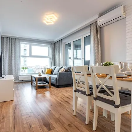 Wrocapartments Starcenter - Parking Free Appartamento