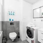 Wrocapartments Starcenter - Parking Free Апартаменты