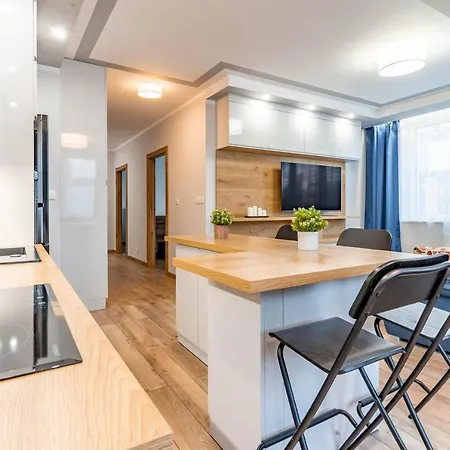 Апартаменти Wrocapartments Starcenter - Parking Free Вроцлав